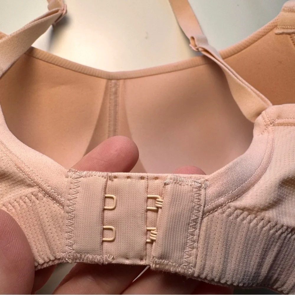 NWT Natori Limitless Convertible Contour Wireless Sports Bra sz 32B